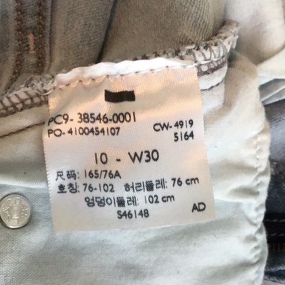 Signature Levi Strauss gold mid-rise shorts size 10-W 30 stretch material used - Picture 5 of 6